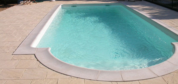 Création piscine béton à Brageac