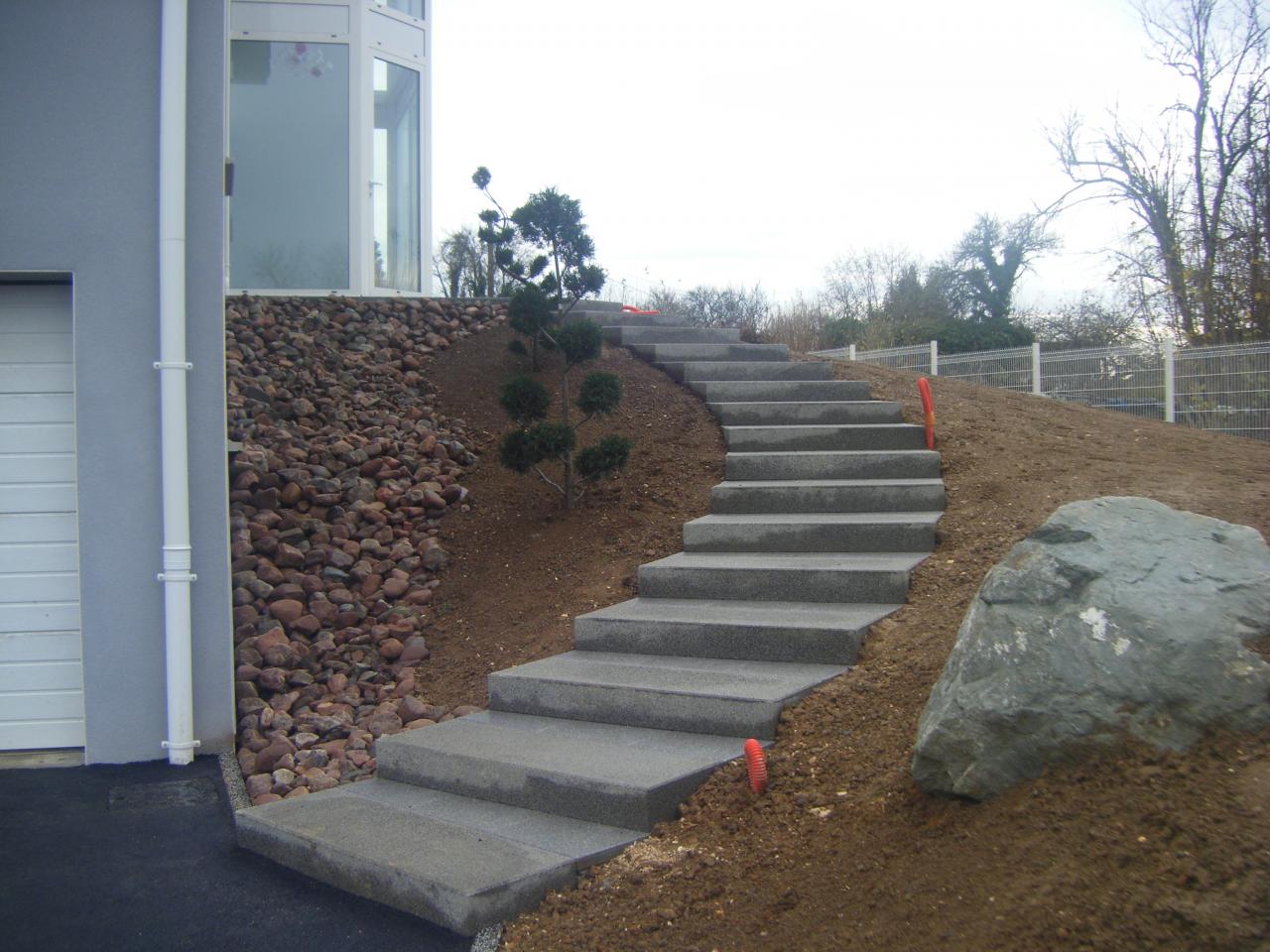 Création d'escalier en béton à La Ségalassière